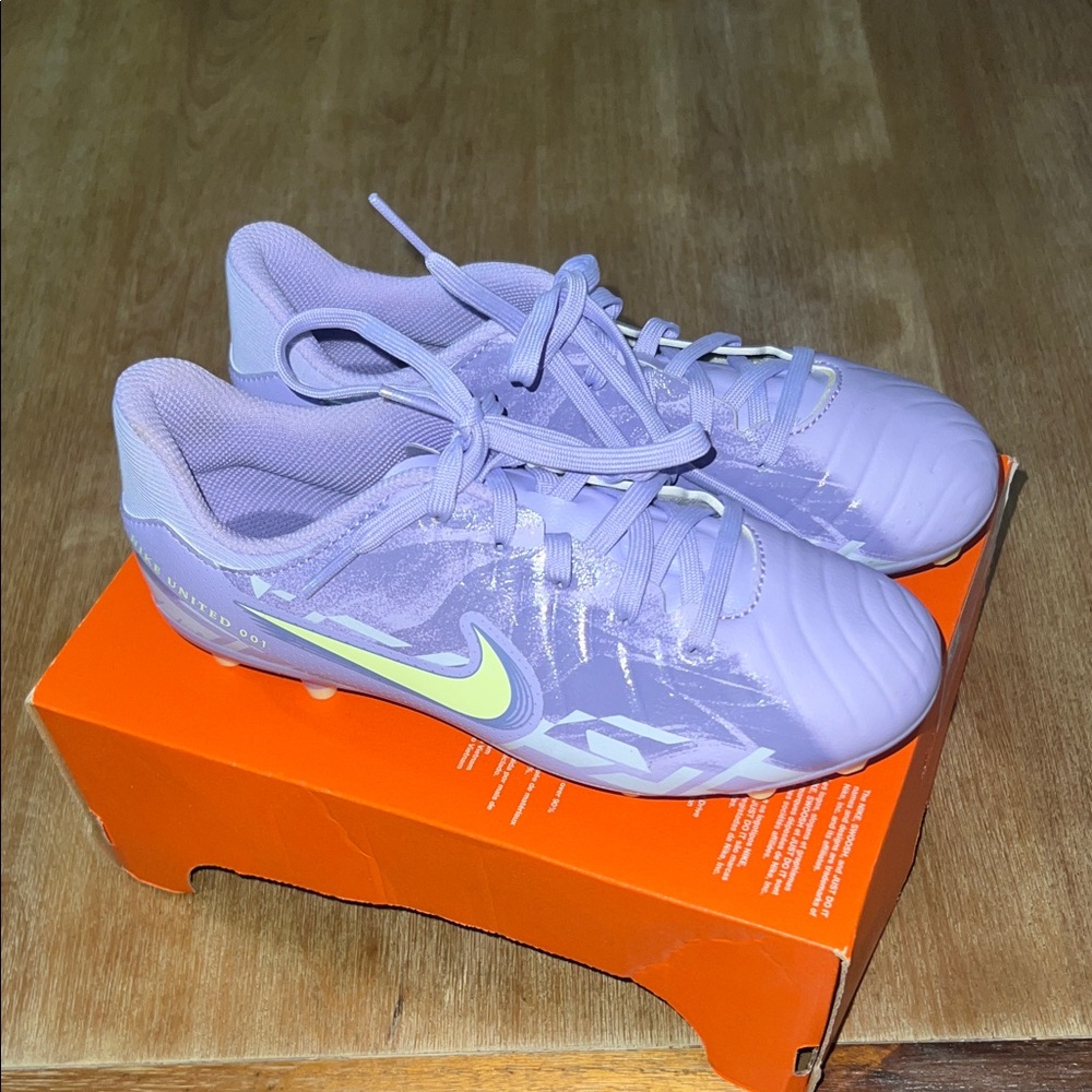 Nike Kids' Tiempo Soccer Cleats in Light Purple with Neon Yellow Swoosh 3.5Y